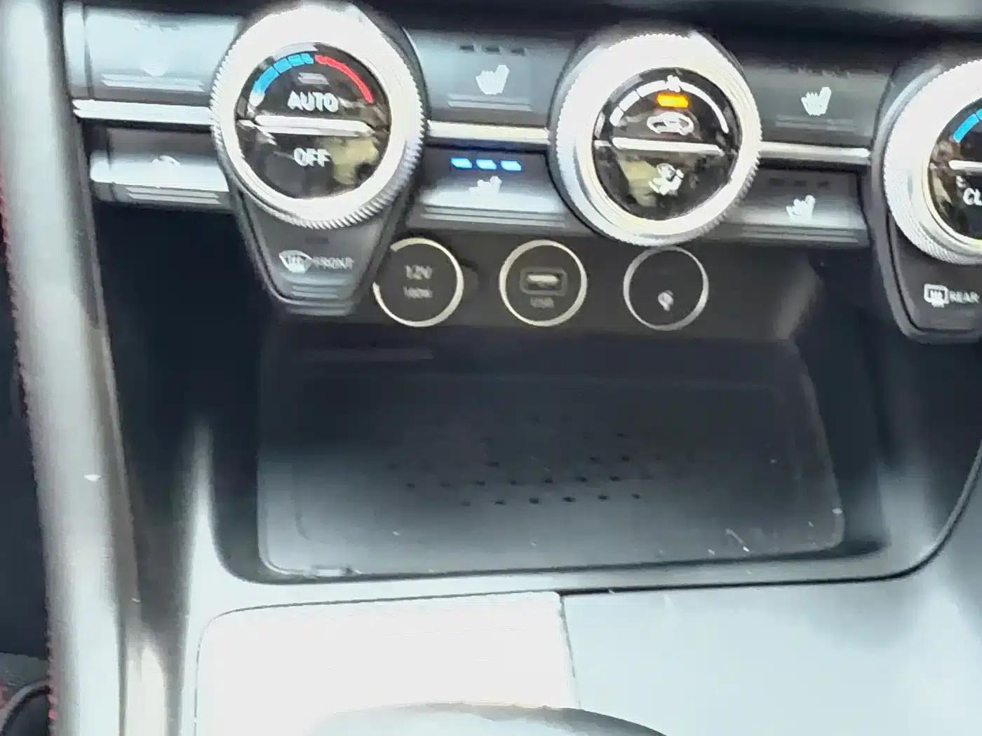 Genesis G70 2021 2.0T AWD Edition 1 Limited Edition — миниатюра 16