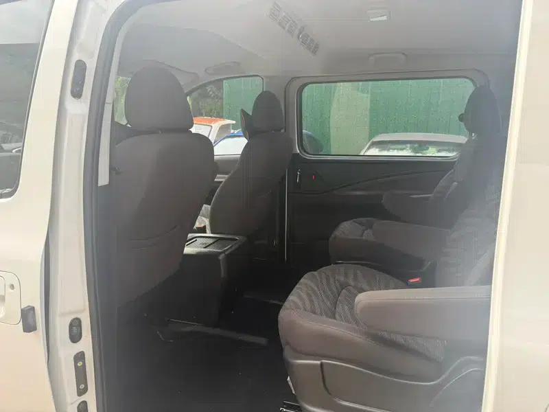 Lingzhi PLUS 2021 2.0L Manual Comfort 7-Seater — миниатюра 22