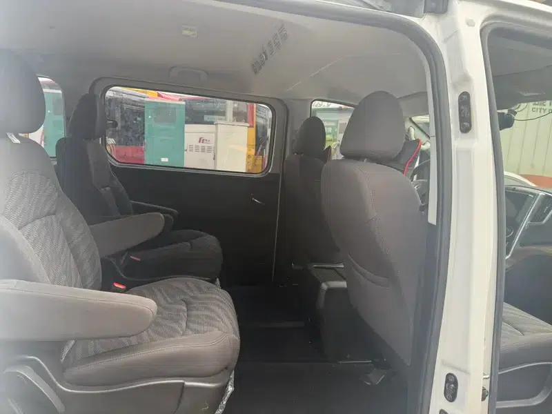 Lingzhi PLUS 2021 2.0L Manual Comfort 7-Seater — миниатюра 29