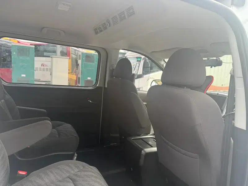 Lingzhi PLUS 2021 2.0L Manual Comfort 7-Seater — миниатюра 31