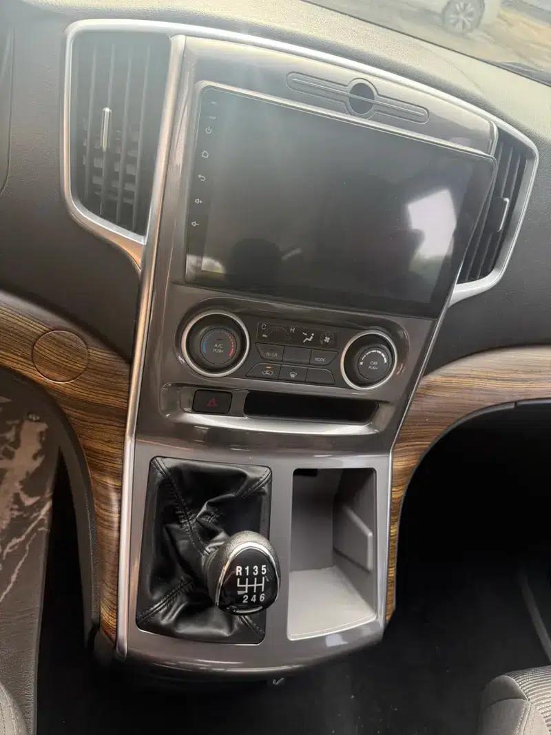 Lingzhi PLUS 2021 2.0L Manual Comfort 7-Seater — миниатюра 33