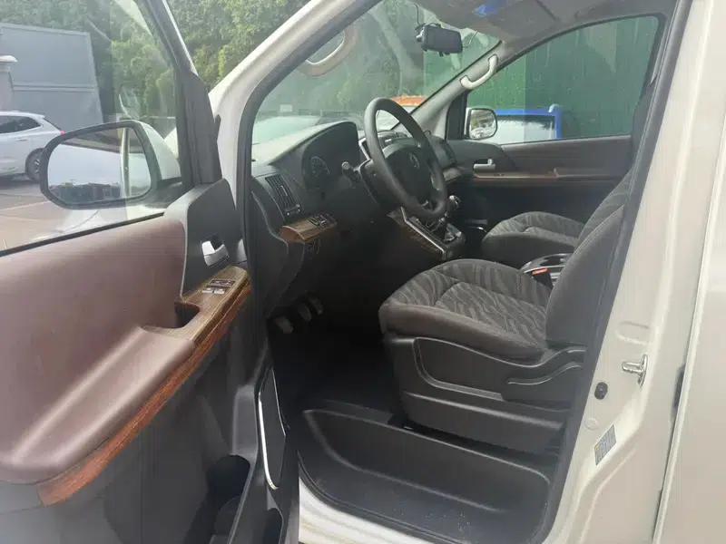 Lingzhi PLUS 2021 2.0L Manual Comfort 7-Seater — миниатюра 35