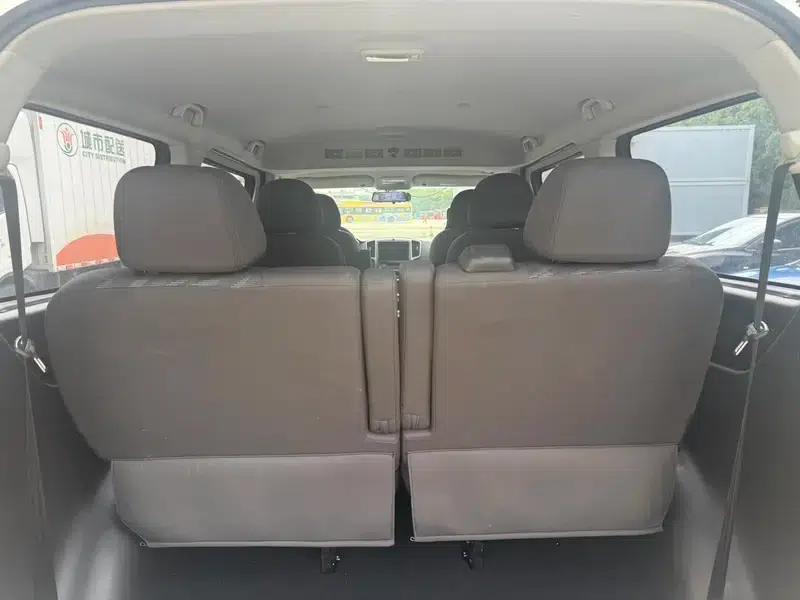 Lingzhi PLUS 2021 2.0L Manual Comfort 7-Seater — миниатюра 41