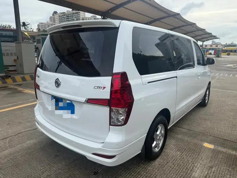 Lingzhi PLUS 2021 2.0L Manual Comfort 7-Seater — миниатюра 6