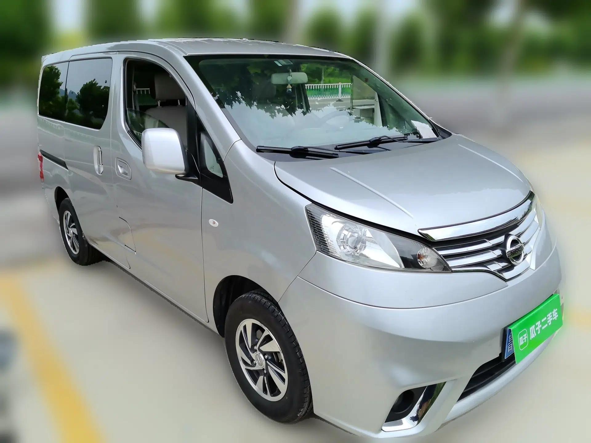 Nissan NV200 2018 1.6L CVT Luxury Model — миниатюра 3