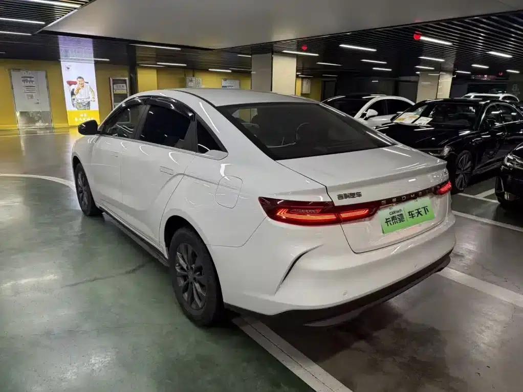 Geely Geometry G6 2022 Model 480 New Smart — миниатюра 5