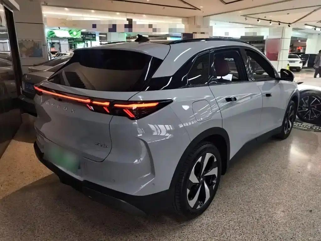 Jihu Alphard T5 2026 Range Extended Edition 1215 Yuanjing Smart Edition — миниатюра 7