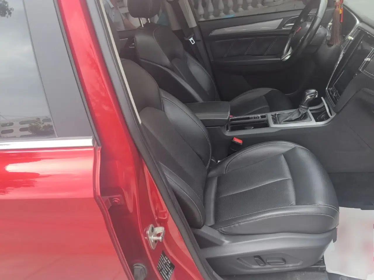Roewe RX5 2016 20T Two-Wheel Drive Automatic Internet Smart Edition — миниатюра 19