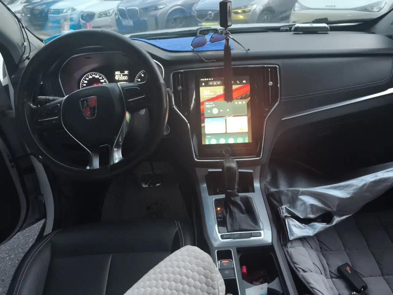 Roewe RX5 2016 20T Two-Wheel Drive Automatic Internet Smart Edition — миниатюра 9