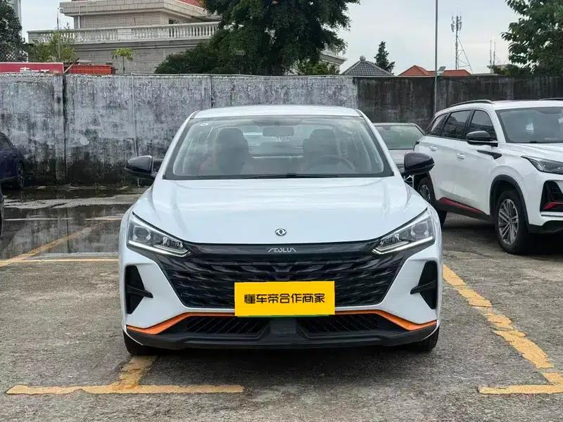 Aeolus Yixuan 2023 Mach Edition 1.5L Automatic Glory Edition — миниатюра 2
