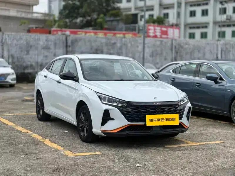 Aeolus Yixuan 2023 Mach Edition 1.5L Automatic Glory Edition — миниатюра 3