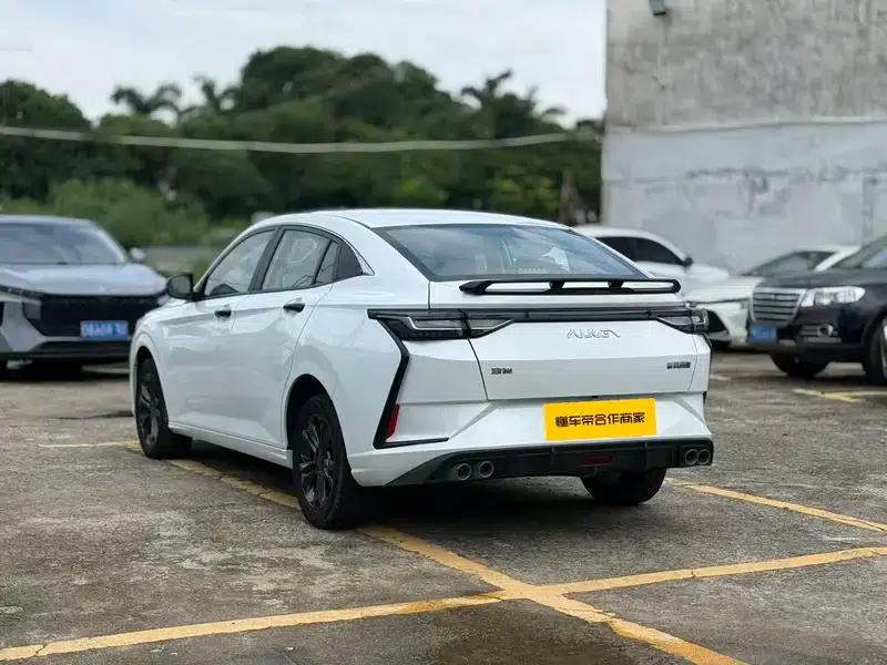 Aeolus Yixuan 2023 Mach Edition 1.5L Automatic Glory Edition — миниатюра 4