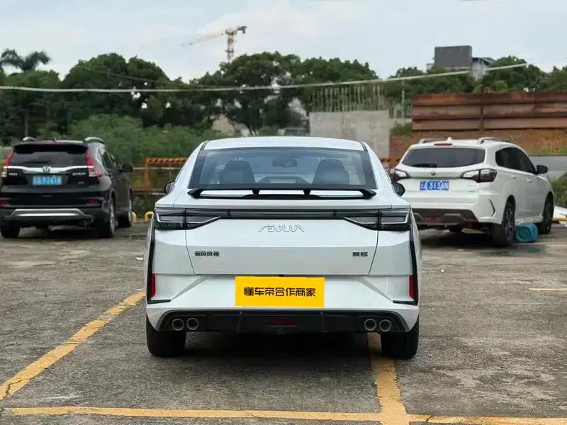 Aeolus Yixuan 2023 Mach Edition 1.5L Automatic Glory Edition — миниатюра 5