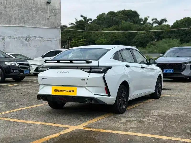 Aeolus Yixuan 2023 Mach Edition 1.5L Automatic Glory Edition — миниатюра 6