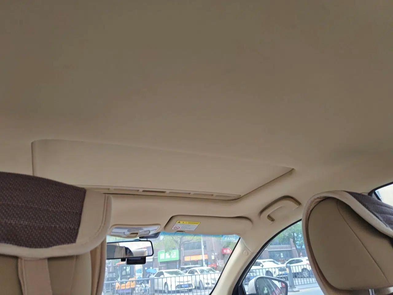 Roewe 350 2015 1.5L Automatic Luxury Sunroof Edition — миниатюра 18