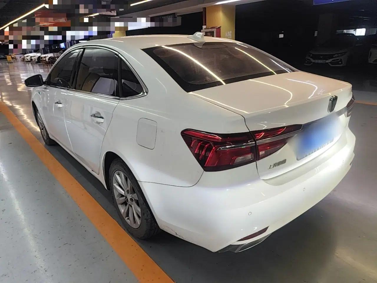 Roewe i6 2017 20T Automatic Internet Smart Edition — миниатюра 4
