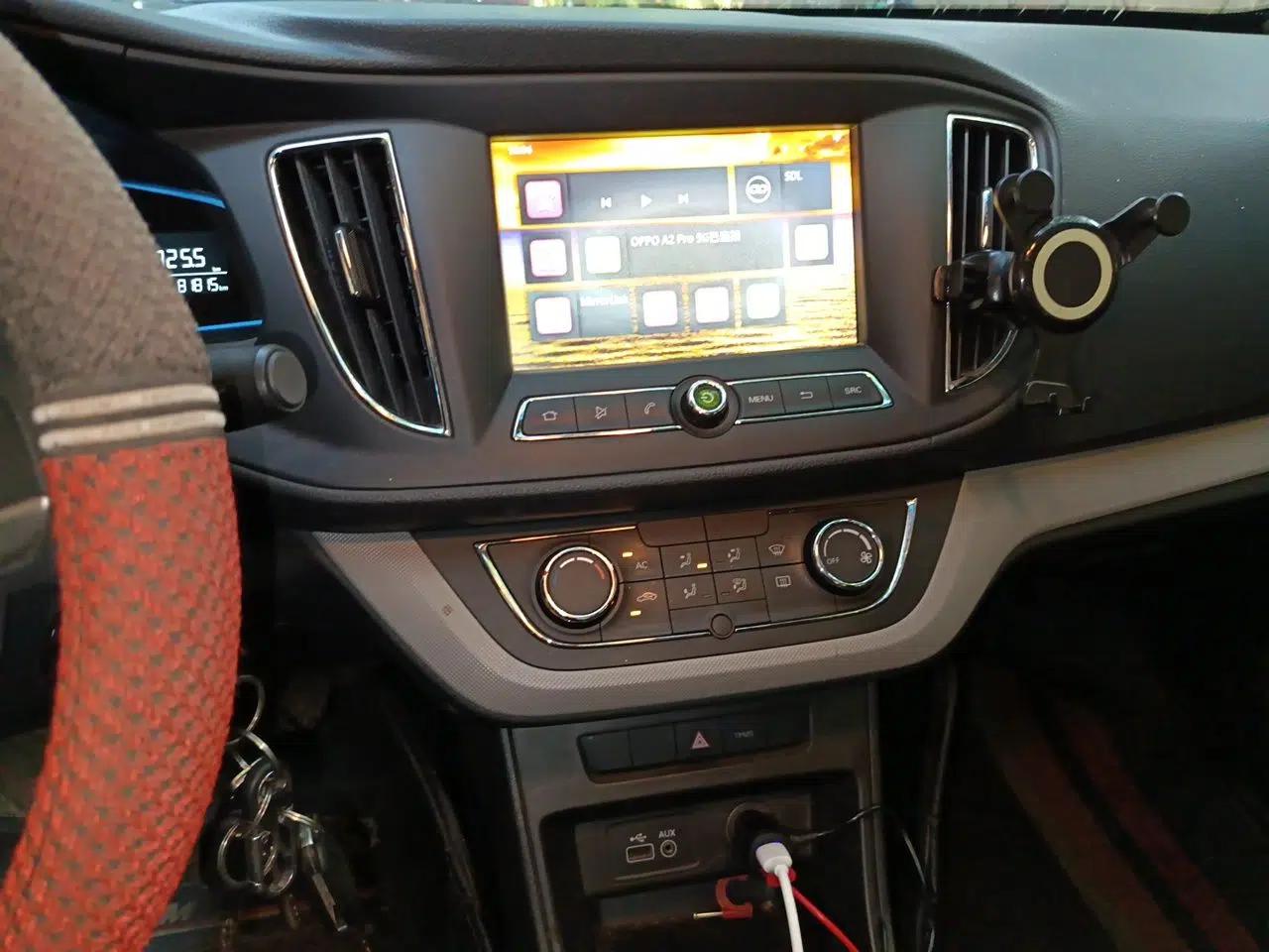 Roewe 360 2016 1.5L Manual Smart Screen Version — миниатюра 13