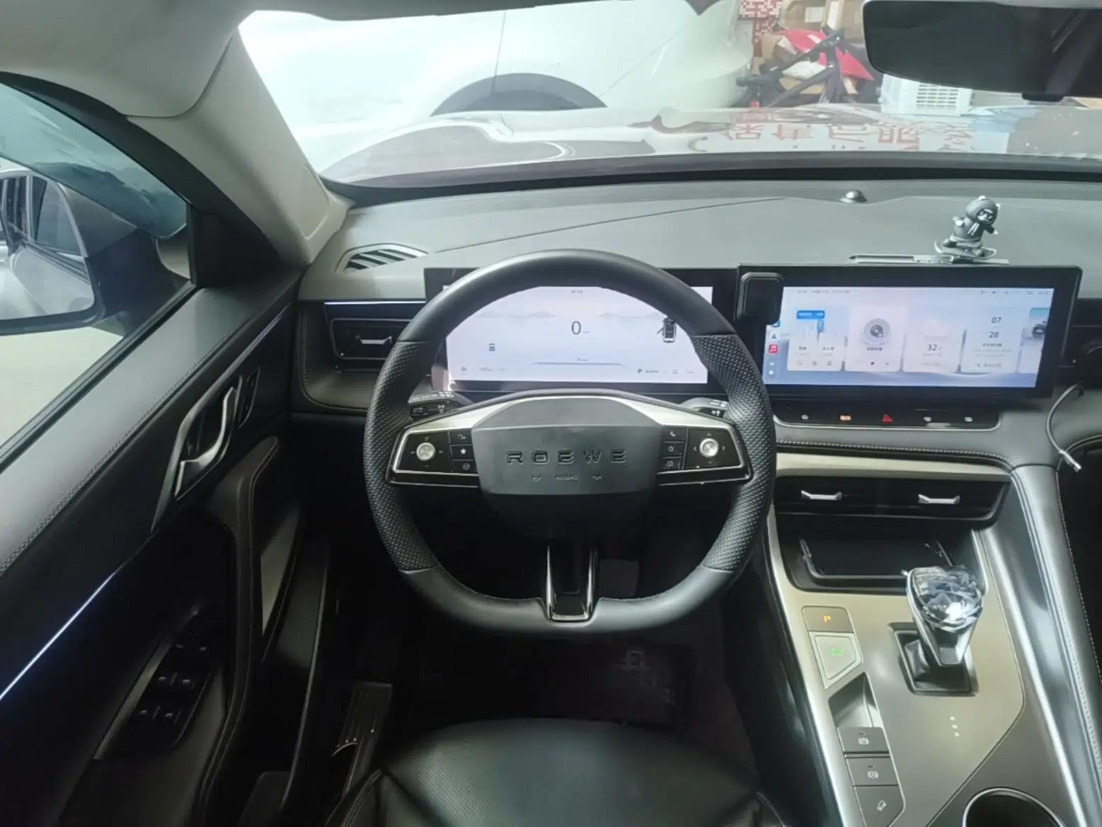 Roewe RX5 New Energy 2023 eRX5 Super Hybrid Premium Edition — миниатюра 13