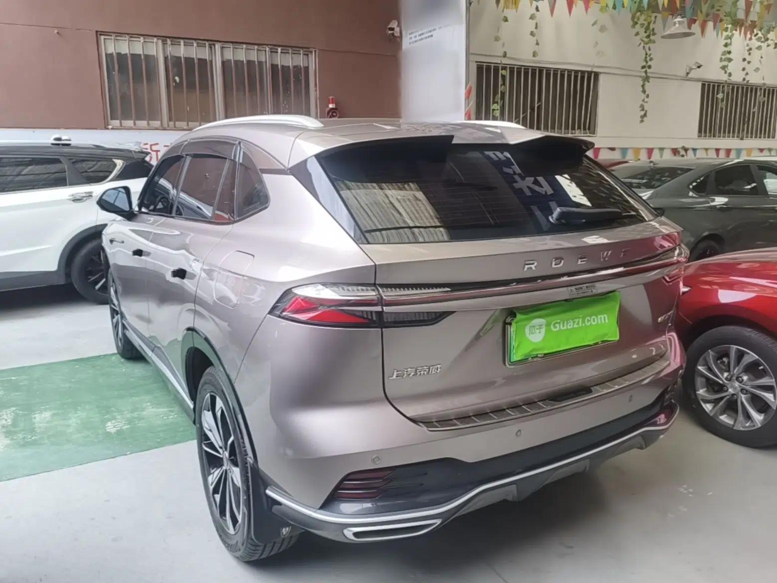 Roewe RX5 New Energy 2023 eRX5 Super Hybrid Premium Edition — миниатюра 4