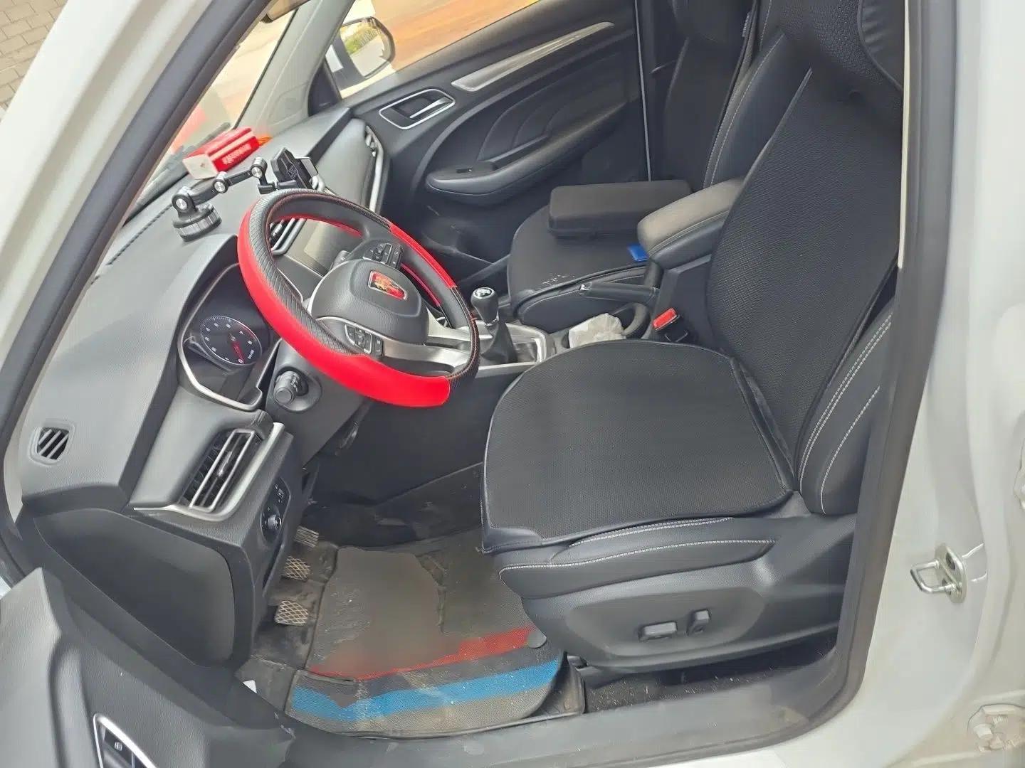 Roewe RX3 2018 1.6L Manual Flagship Edition — миниатюра 15