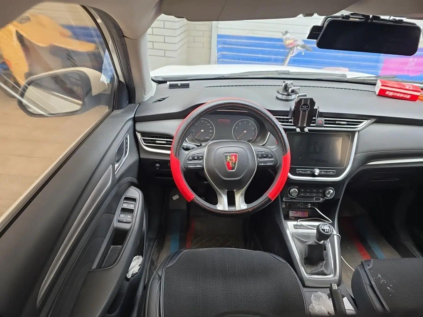 Roewe RX3 2018 1.6L Manual Flagship Edition — миниатюра 10