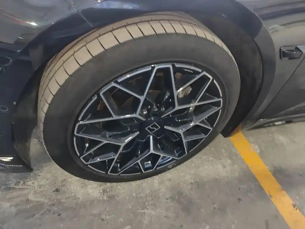 Extreme Krypton 001 2025 WE Edition 95kWh Four-Wheel Drive — миниатюра 23