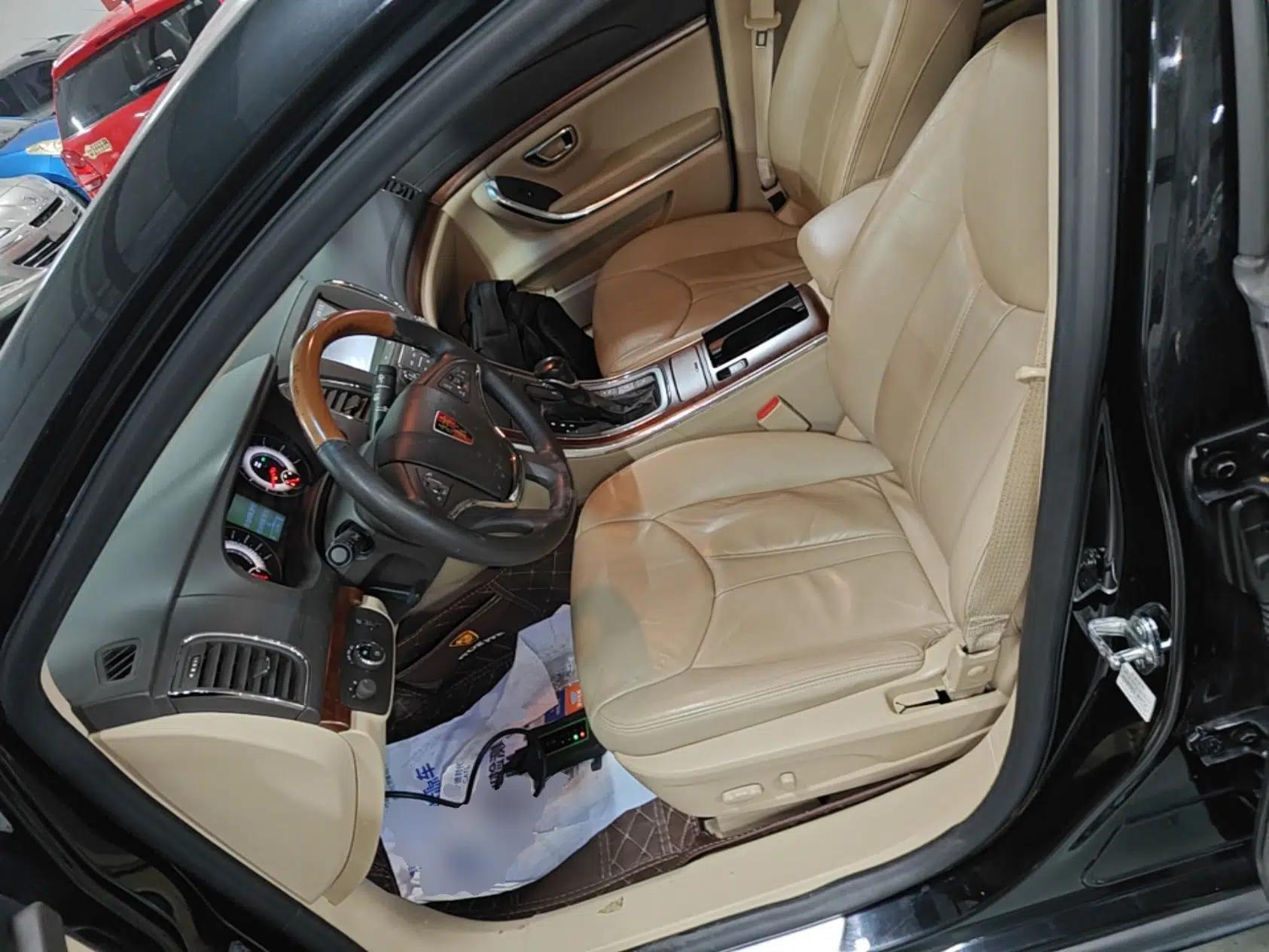 Roewe 950 2012 2.0L Elegant Edition — миниатюра 17