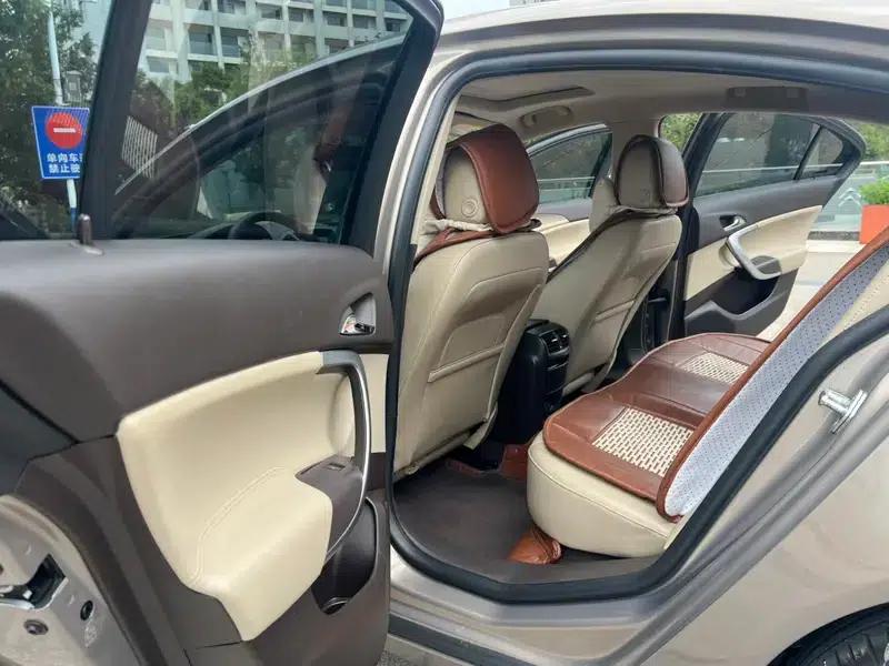 Buick Regal 2012 2.0L Comfort Edition — миниатюра 16