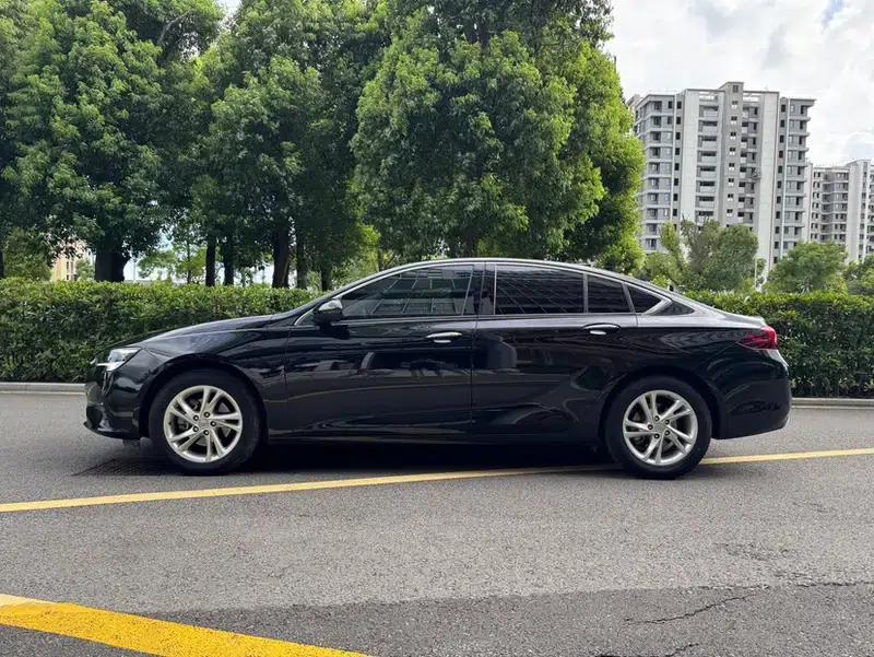 Buick Regal 2021 552T Luxury Edition — миниатюра 4