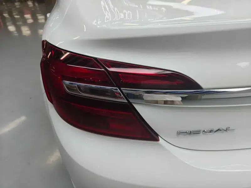 Buick Regal 2015 2.0L Leading Fashion Edition — миниатюра 12