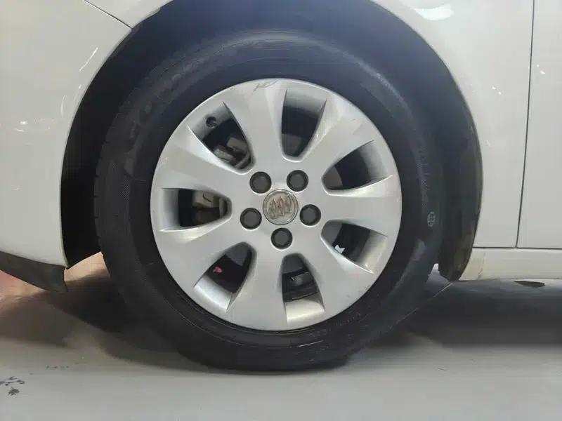 Buick Regal 2015 2.0L Leading Fashion Edition — миниатюра 21