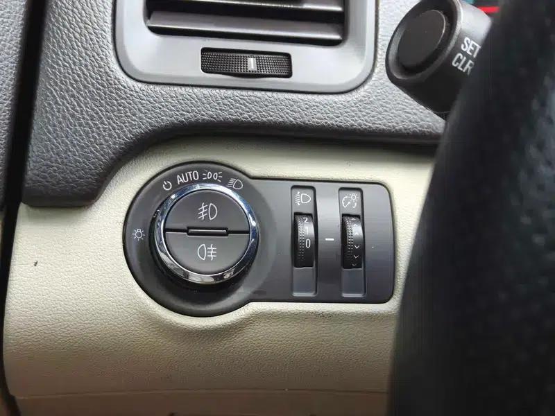 Buick Regal 2015 2.0L Leading Fashion Edition — миниатюра 30