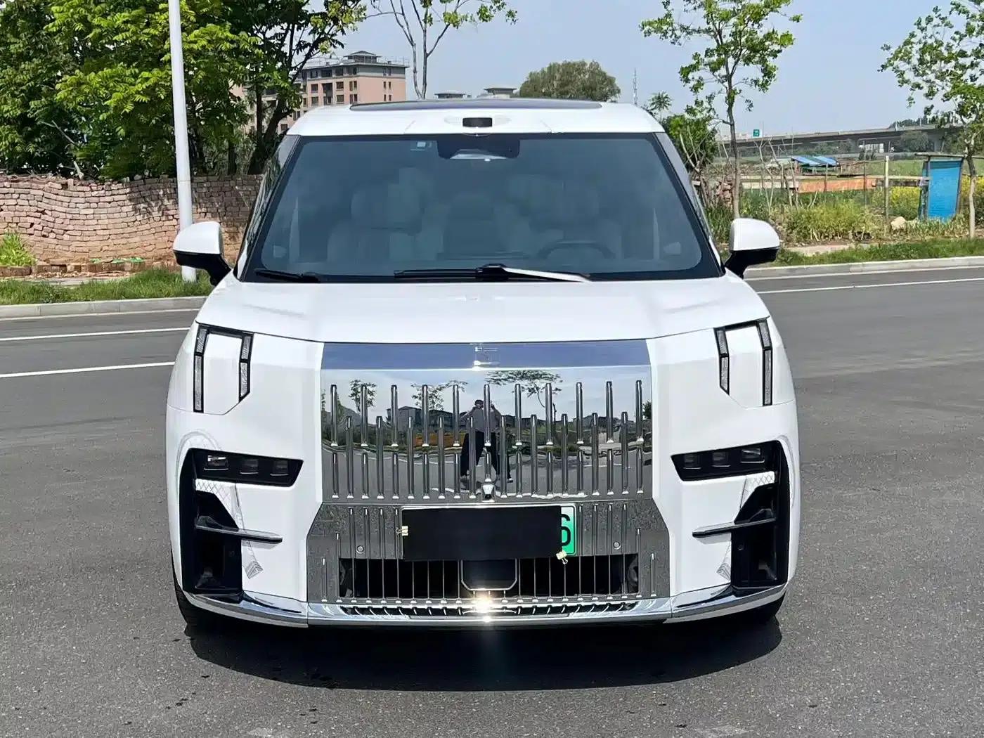 Extreme Krypton 009 2024 Model 7-Seat Aisle Edition 4WD 108kWh — миниатюра 2
