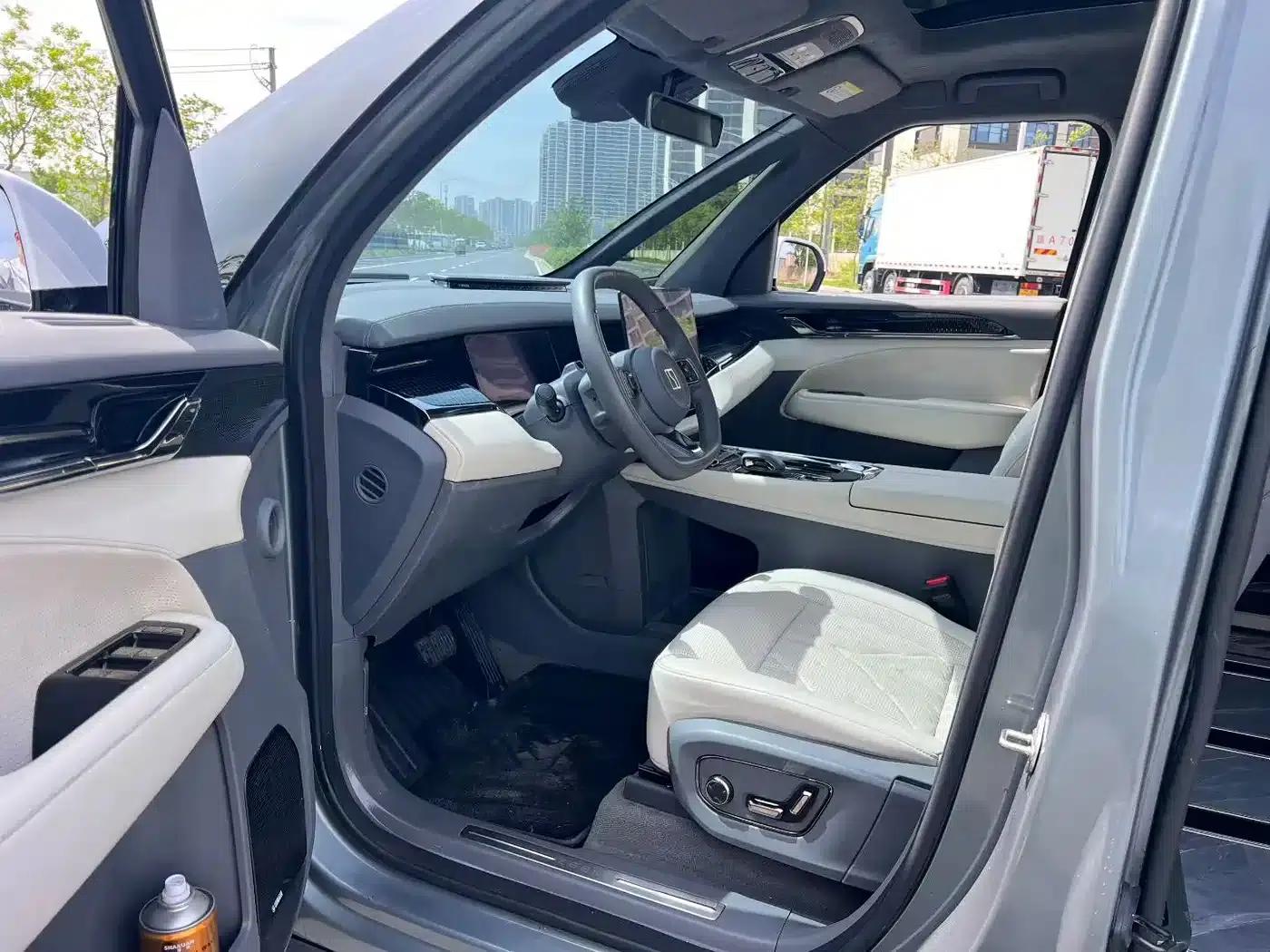 Extreme Krypton 009 2024 Model 7-Seat Aisle Edition 4WD 108kWh — миниатюра 4