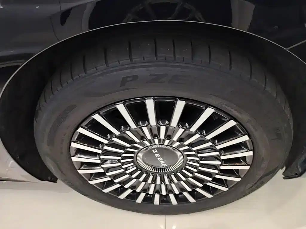 Extreme Krypton 009 2024 Model 7-Seat Aisle Edition 108kWh — миниатюра 23