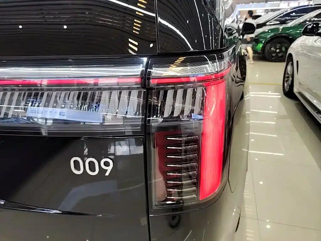 Extreme Krypton 009 2024 Model 7-Seat Aisle Edition 108kWh — миниатюра 8