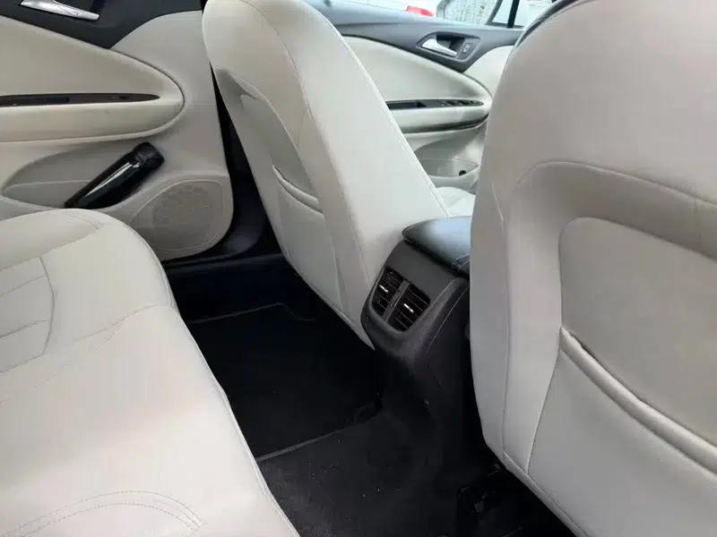 Buick Verano 2020 Sedan 15T Automatic Entry-Level — миниатюра 9