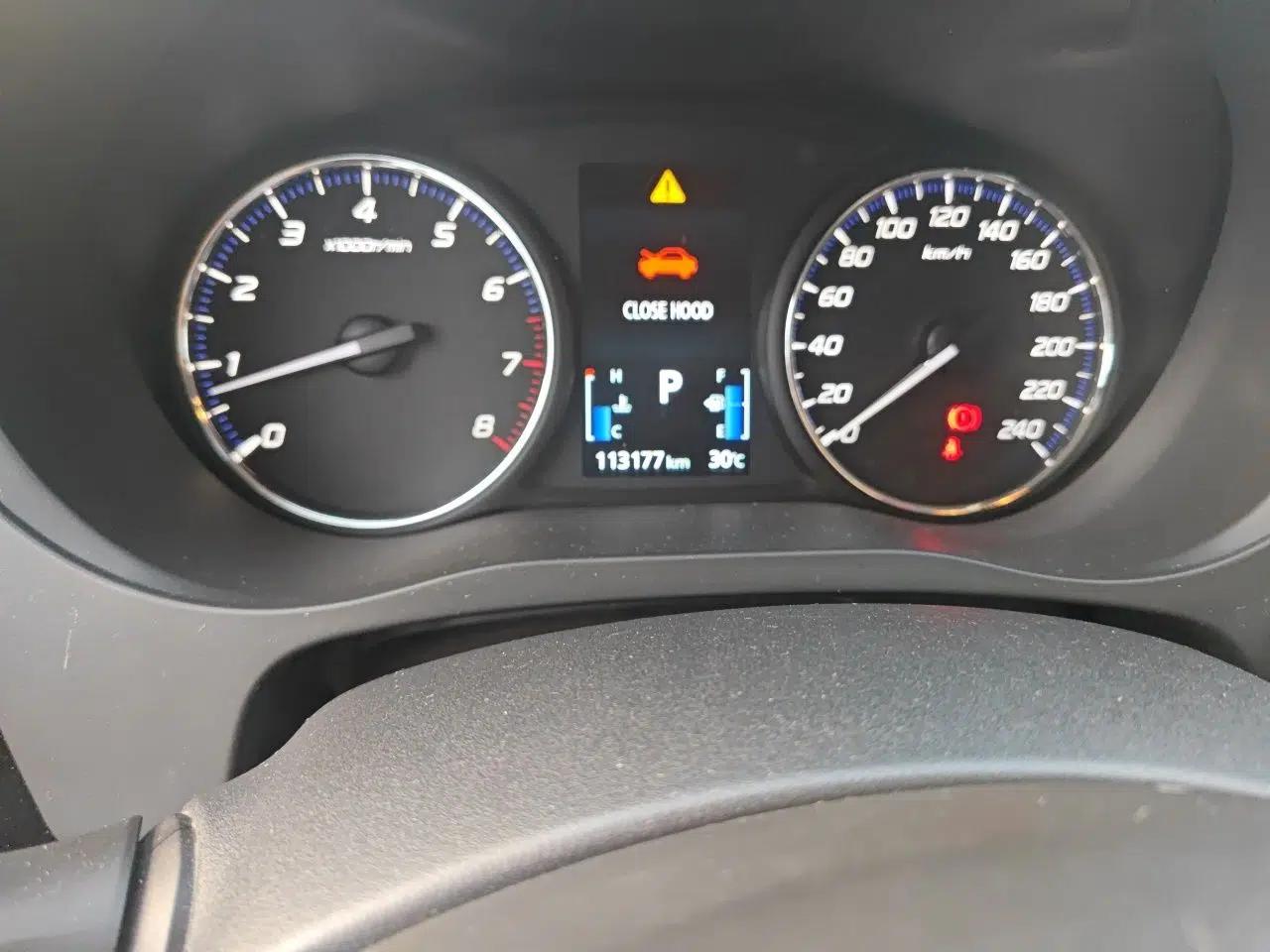 Mitsubishi Outlander 2020 2.0L Two-Wheel Drive Comfort Edition 7-Seater — миниатюра 12