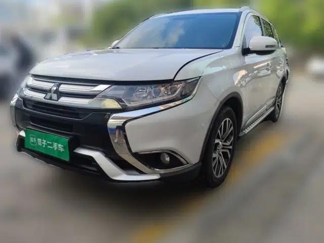 Mitsubishi Outlander 2016 2.4L 4x4 Elite Edition 5 Seats