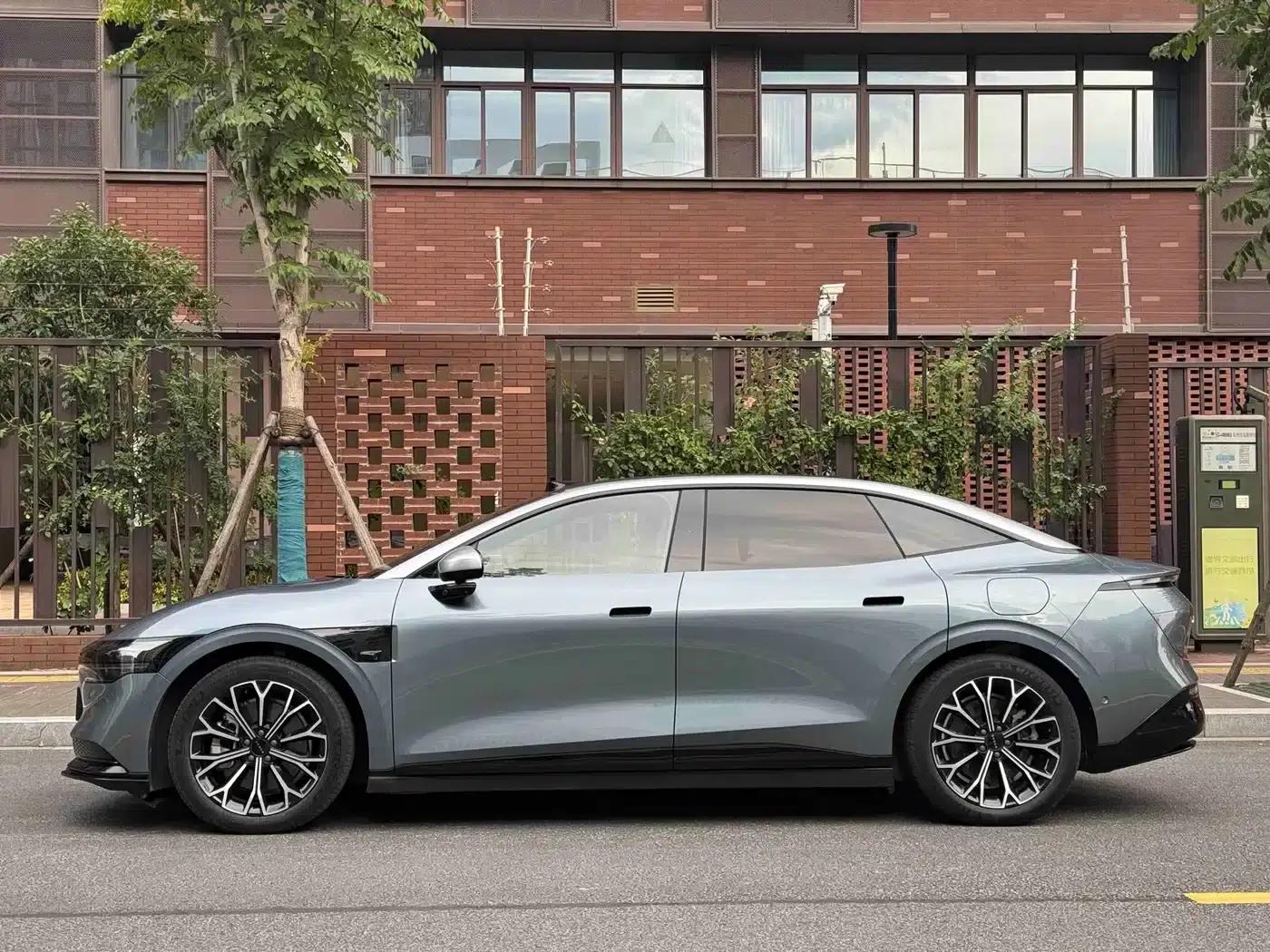 Jike 007 2025 Long Range Rear-Wheel Drive Intelligent Driving Edition 100kWh — миниатюра 3