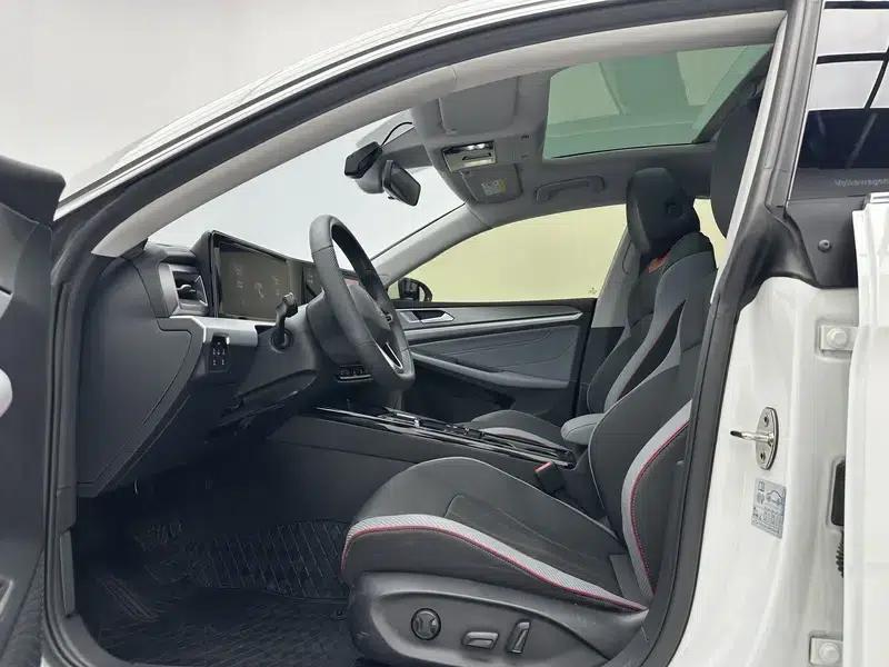 Lamando 2023 Lamando L 280TSI DSG Hot Edition — миниатюра 15