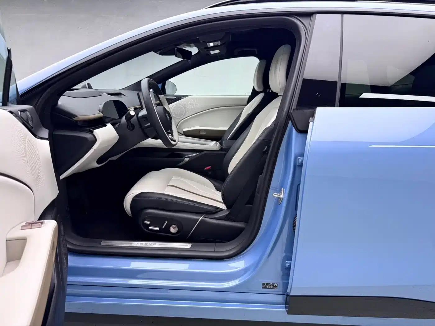 Jike 007GT 2025 Rear-Wheel Drive Intelligent Driving Edition 75kWh — миниатюра 8