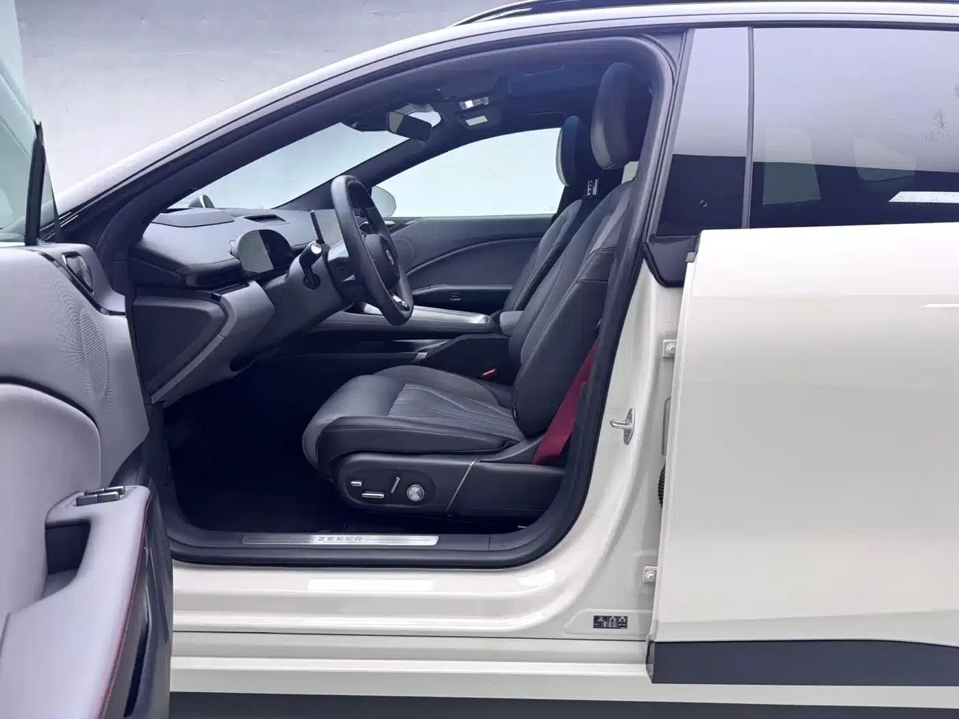 Jike 007GT 2025 Long Range Rear-Wheel Drive Intelligent Driving Edition 100kWh — миниатюра 10