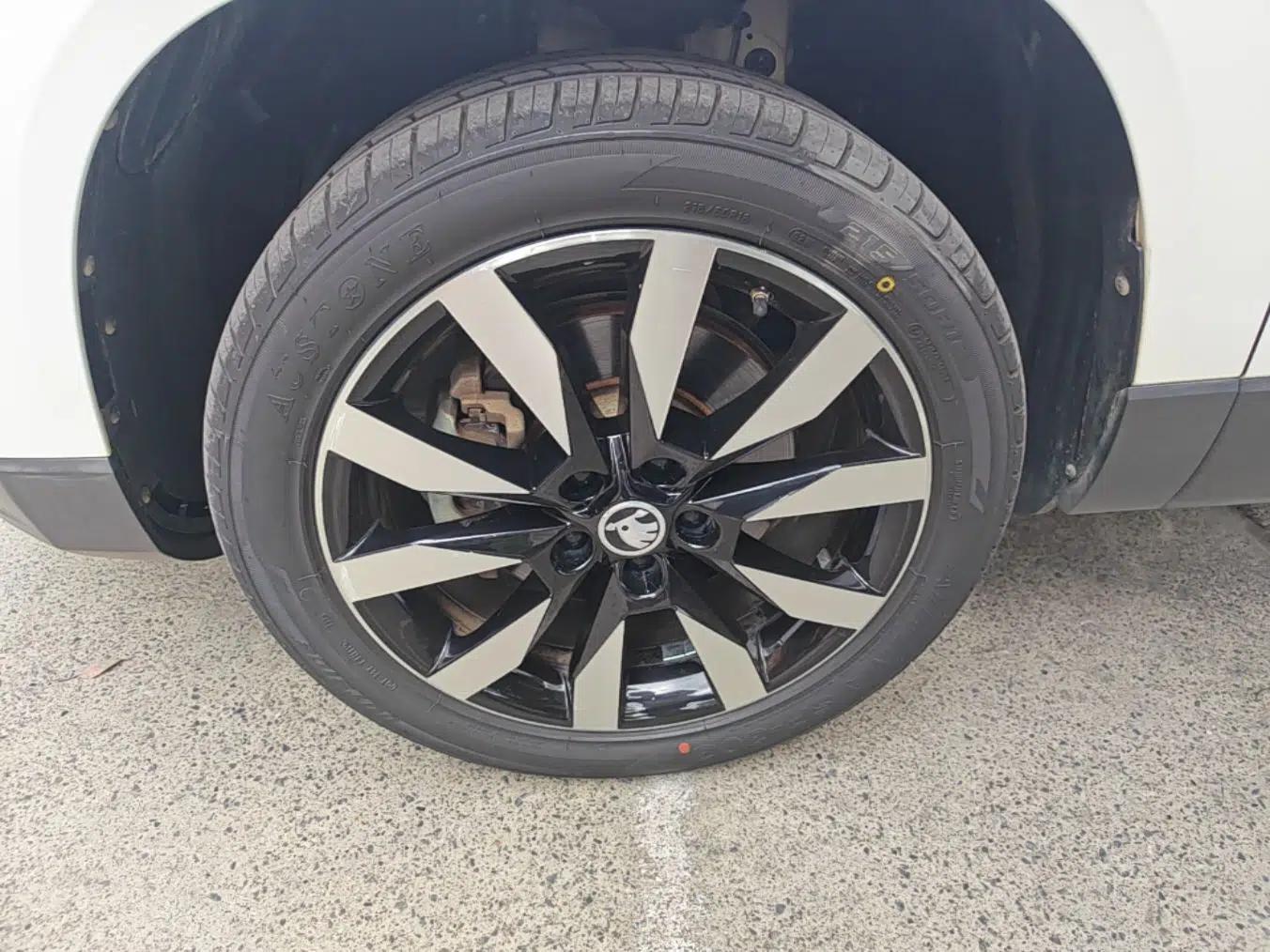 Skoda Karoq 2018 TSI280 Luxury Edition China V Standard — миниатюра 10