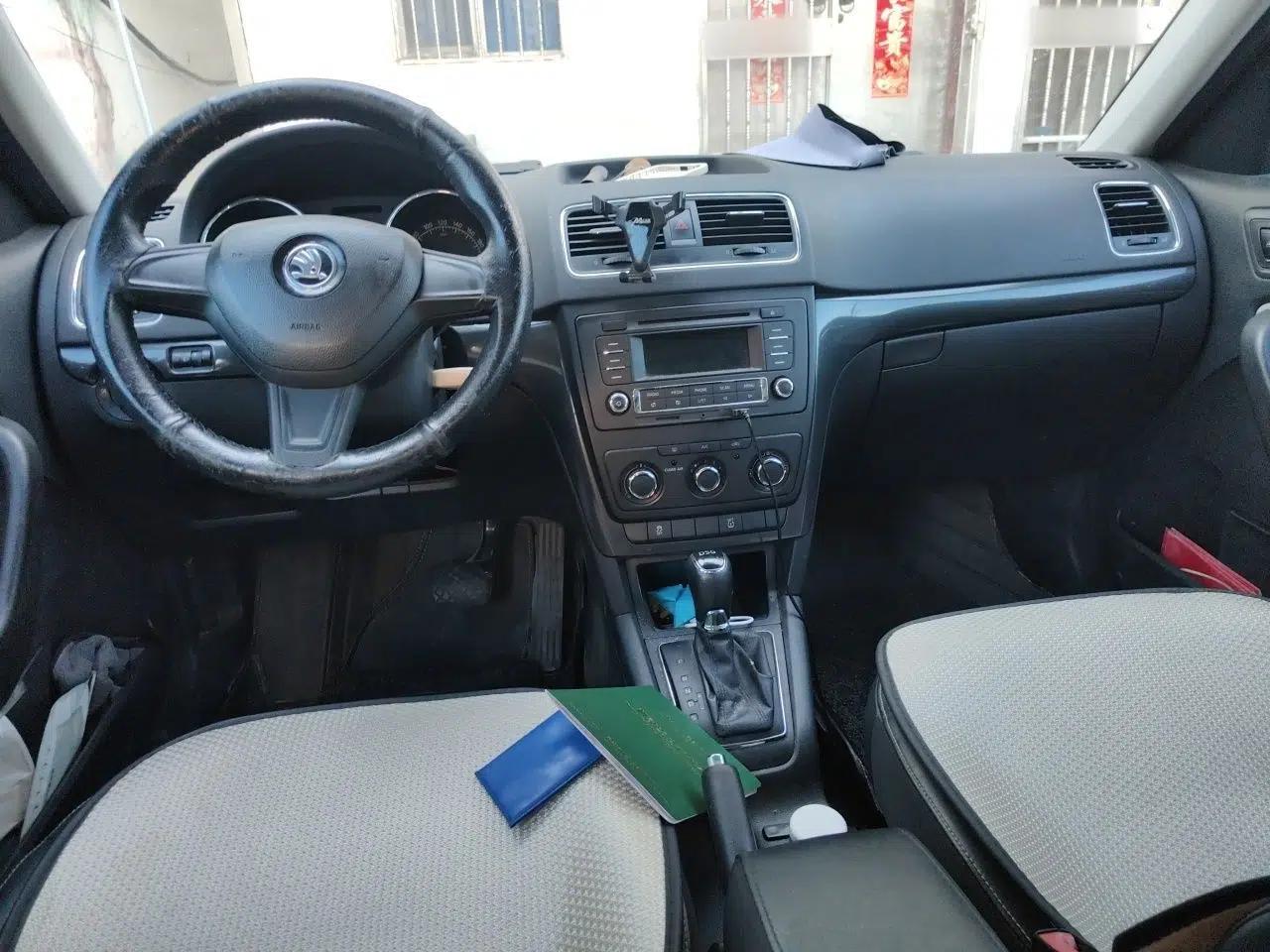 Skoda Yeti 2016 1.4TSI DSG Advanced Edition — миниатюра 9