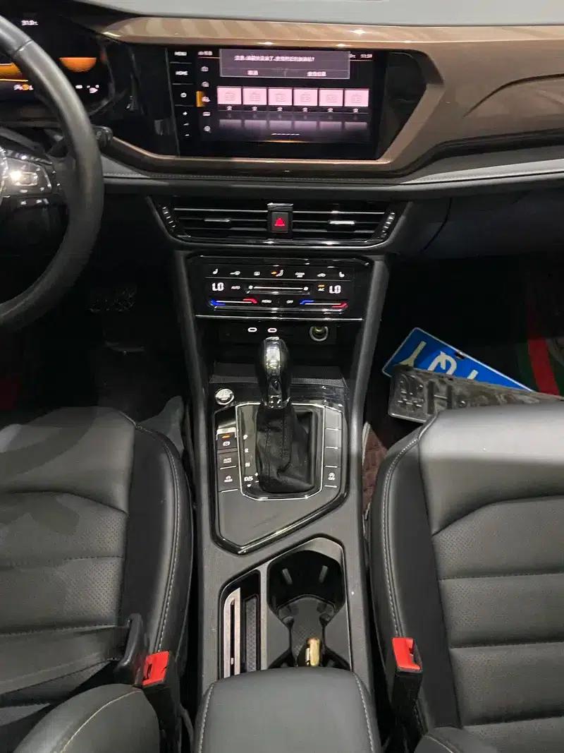 Tharu 2022 280TSI 2WD Luxury Edition — миниатюра 15