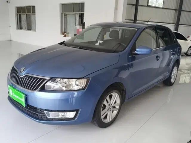 Skoda Rapid Spaceback 2014 1.6L Automatic Enjoyment Edition