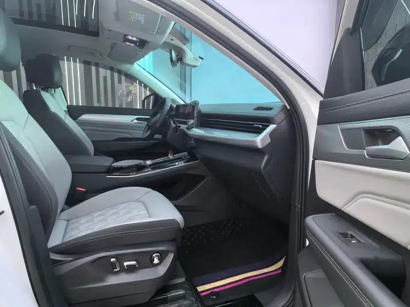 2024 Range Rover 380TSI AWD R-Line Touring Edition — миниатюра 16