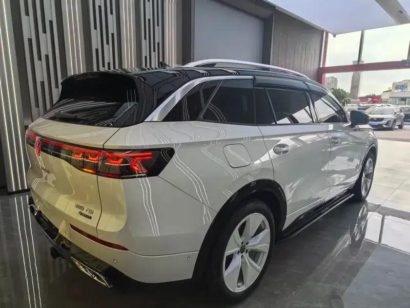 2024 Range Rover 380TSI AWD R-Line Touring Edition — миниатюра 6