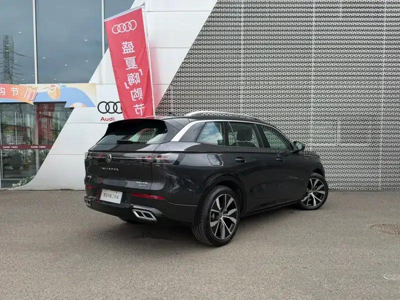 2024 Range Rover 380TSI AWD R-Line Touring Edition — миниатюра 4